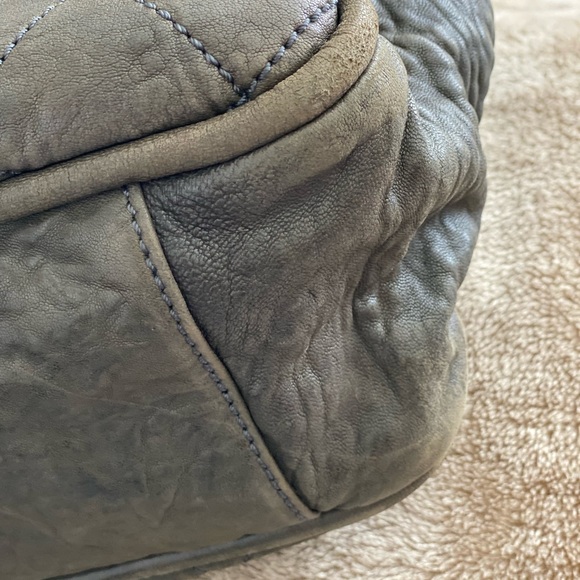 🛑🛑Reduced 🛑🛑Le Marais  Distressed Chanel Tote - Picture 4 of 16